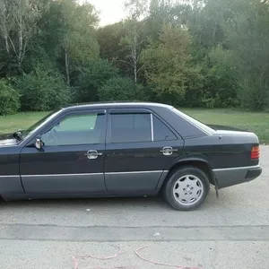 Mercedes Benz Series (W124)