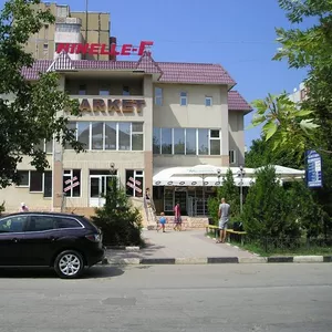Продажа 4-этажного коммерческого здания в Молдове. г. Унгены.