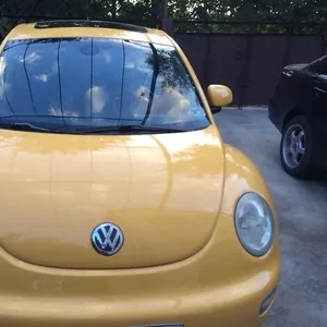 Фосльсфаген BEETLE.2000г, V-1, 8 желтого цвета