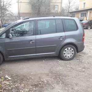 СРОЧНО!Продаю Volkswagen TOURAN 2003 1.9 DIESEL в отличном состоянии за 5200€